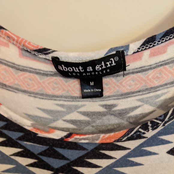 Aztec Pattern Crop Top - Picture 2 of 3